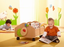 Boekenkist beuken-fineer, met 4 wieltjes H40 cm