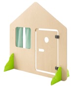 Huis met deur en struiken