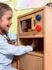 Hoge kast met magnetron
