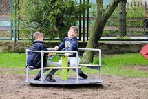 Draaien - draaimolen - met zitbank