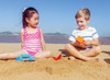 Speelgoed - strandset - Hape Master Bricklayer - bouwset - bakstenen - zand en water - set van 3