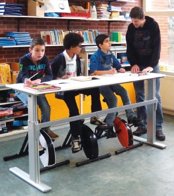 Deskbike, Medium