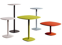 TAFEL - CENTRALE VOET - UNIKLEUR - 70 X 70 CM - 76 CM