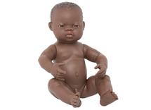 Poppen - babypop - Miniland Newborn Doll - zonder haar - 40 cm - jongen - afrikaans - per stuk