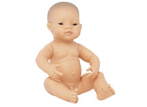 Poppen - babypop - Miniland Newborn Doll - zonder haar - 40 cm - jongen - aziatisch - per stuk