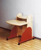 Computer tafel op zwenkwieltjes