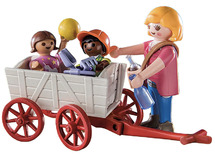 Poppenhuis - playmobil - opvoeder met bolderwagen
